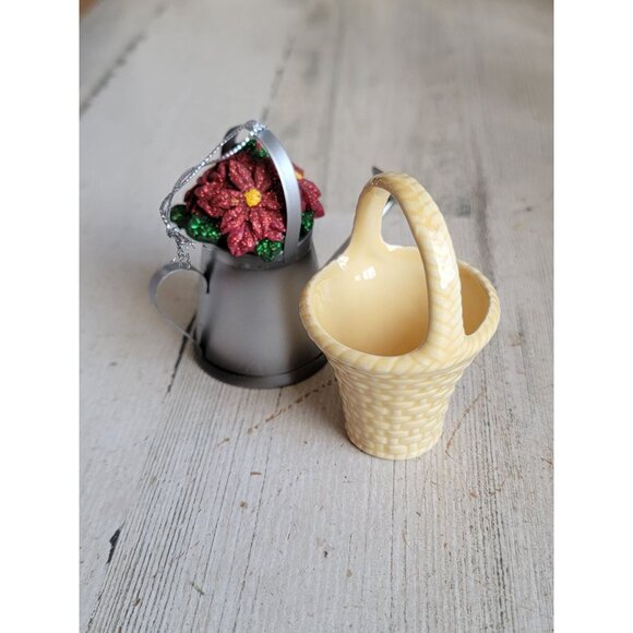 Garden watering can poinsettia basket hanging spring ornament set - Picture 4 of 6